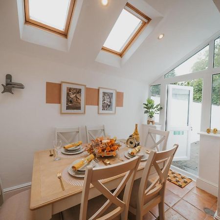 Cotswolds- Homely 2 Bed House With Garden, Wifi - Esho Stays Сайренстер Экстерьер фото