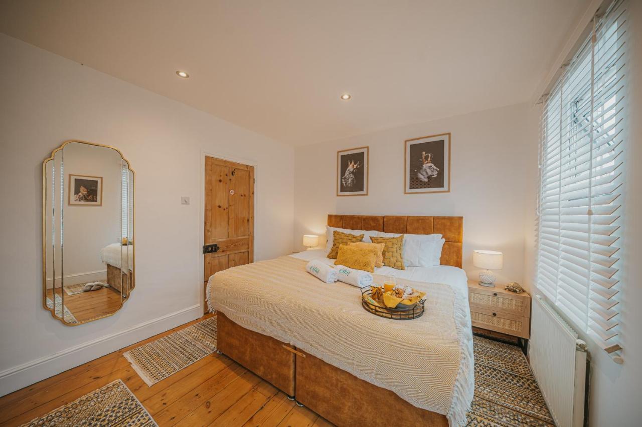 Cotswolds- Homely 2 Bed House With Garden, Wifi - Esho Stays Сайренстер Экстерьер фото